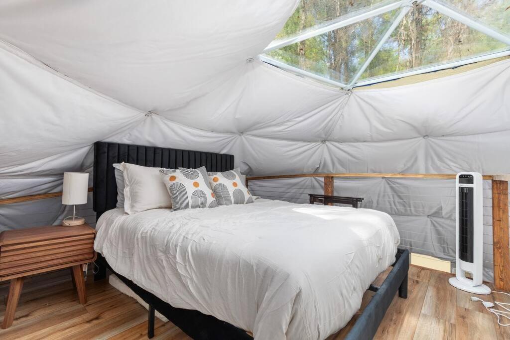 Dream Dome - Romantic Getaway, Hot Tub, Ac, Wifi, National Park 8 Min ルーレイ エクステリア 写真