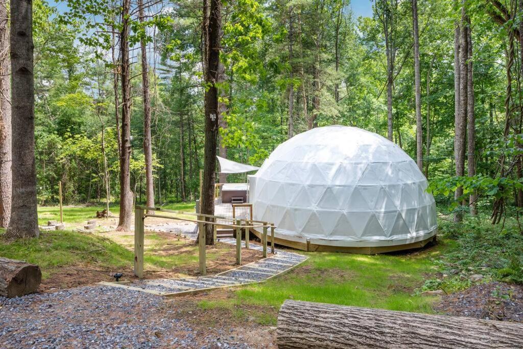 Dream Dome - Romantic Getaway, Hot Tub, Ac, Wifi, National Park 8 Min ルーレイ エクステリア 写真